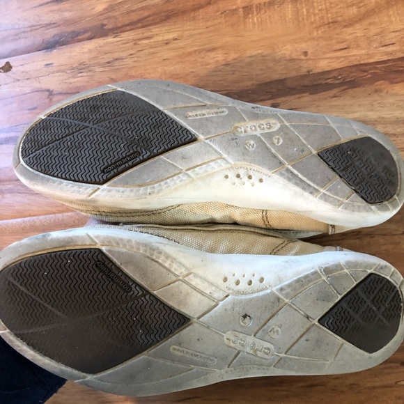 Women’s Crocs Loafers - Picture 8 of 9